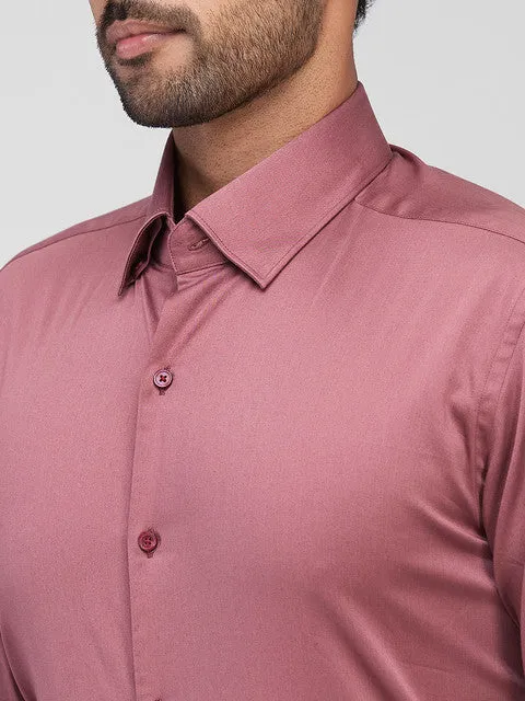 Raymond Men Pink Solid Regular Fit Cotton Blend Formal Shirts