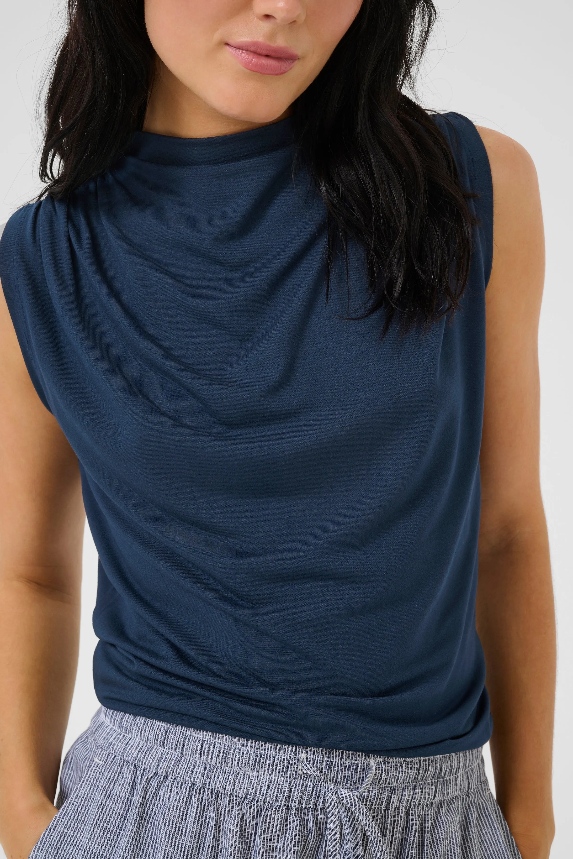Vista Top- Navy